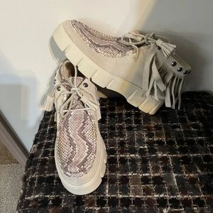 Geox Womens Tan& Snakeskin Ankle Fringed Studded Suede Boots Size 39/8 New!!